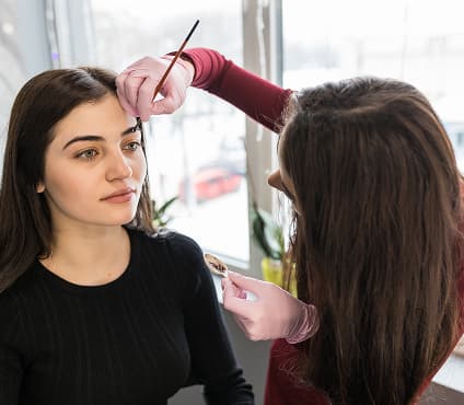 Brow tinting session